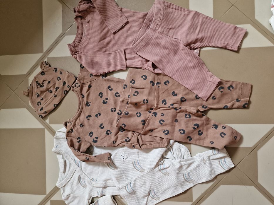 Body + spodenki dla dziewczynki rozm 56