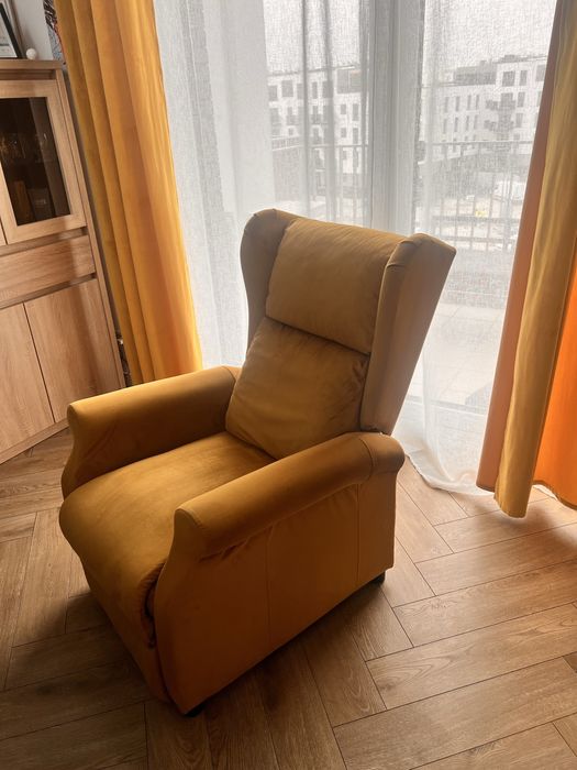 Używamy fotel musztardowy rozkładany „uszak” model Nika