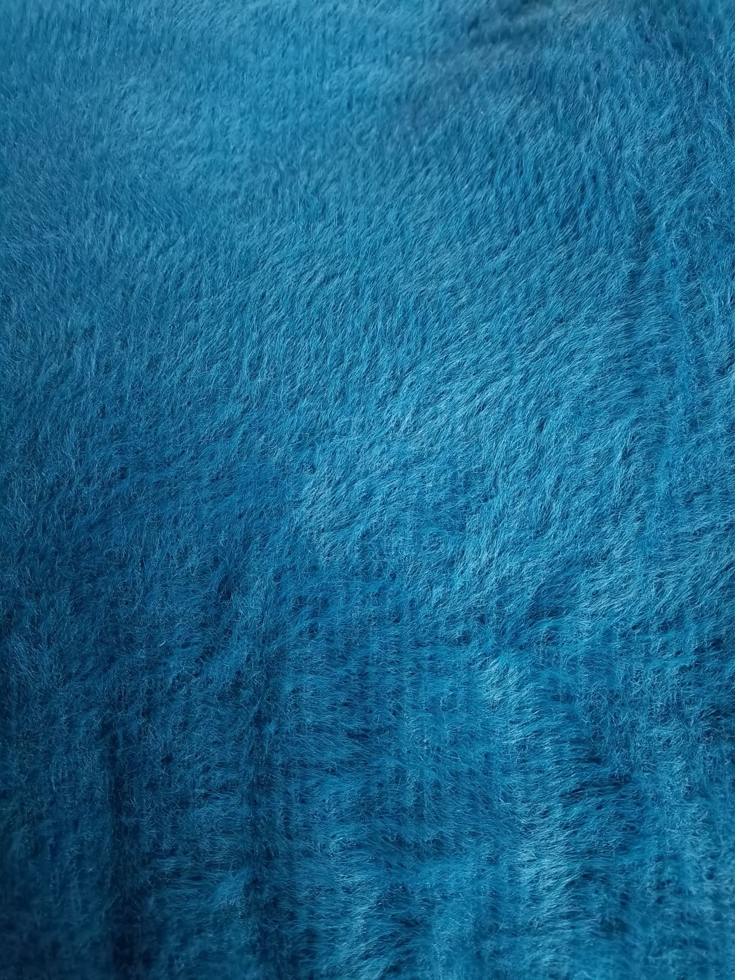 sweterek w kolorze niebieskim- turkus