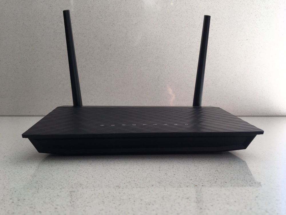 Router ASUS RT-AC51U