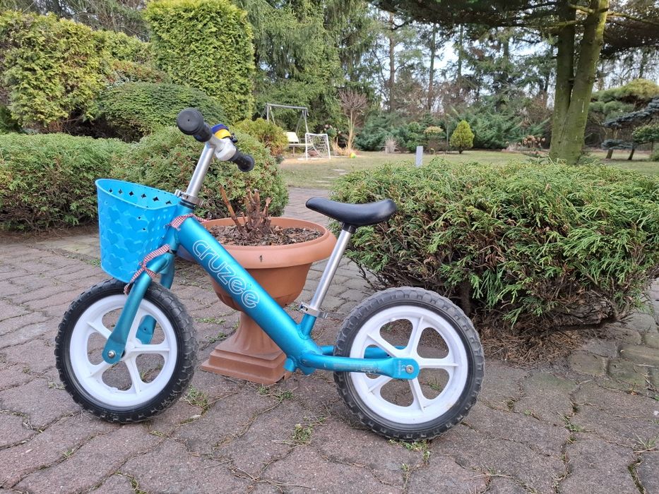 Rowerek biegowy cruzee i koszyk dzwonek gratis