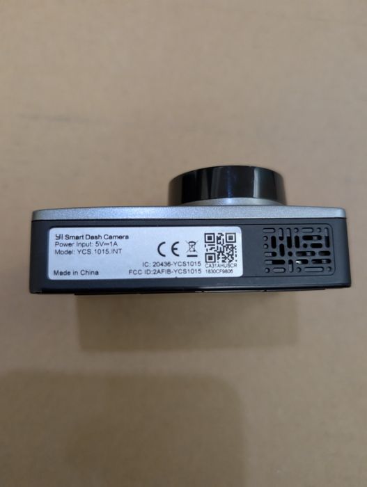 Відеореєстратор Yi smart dash camera