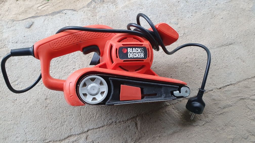 Szlifierka taśmowa Black&Decker KA86 720w