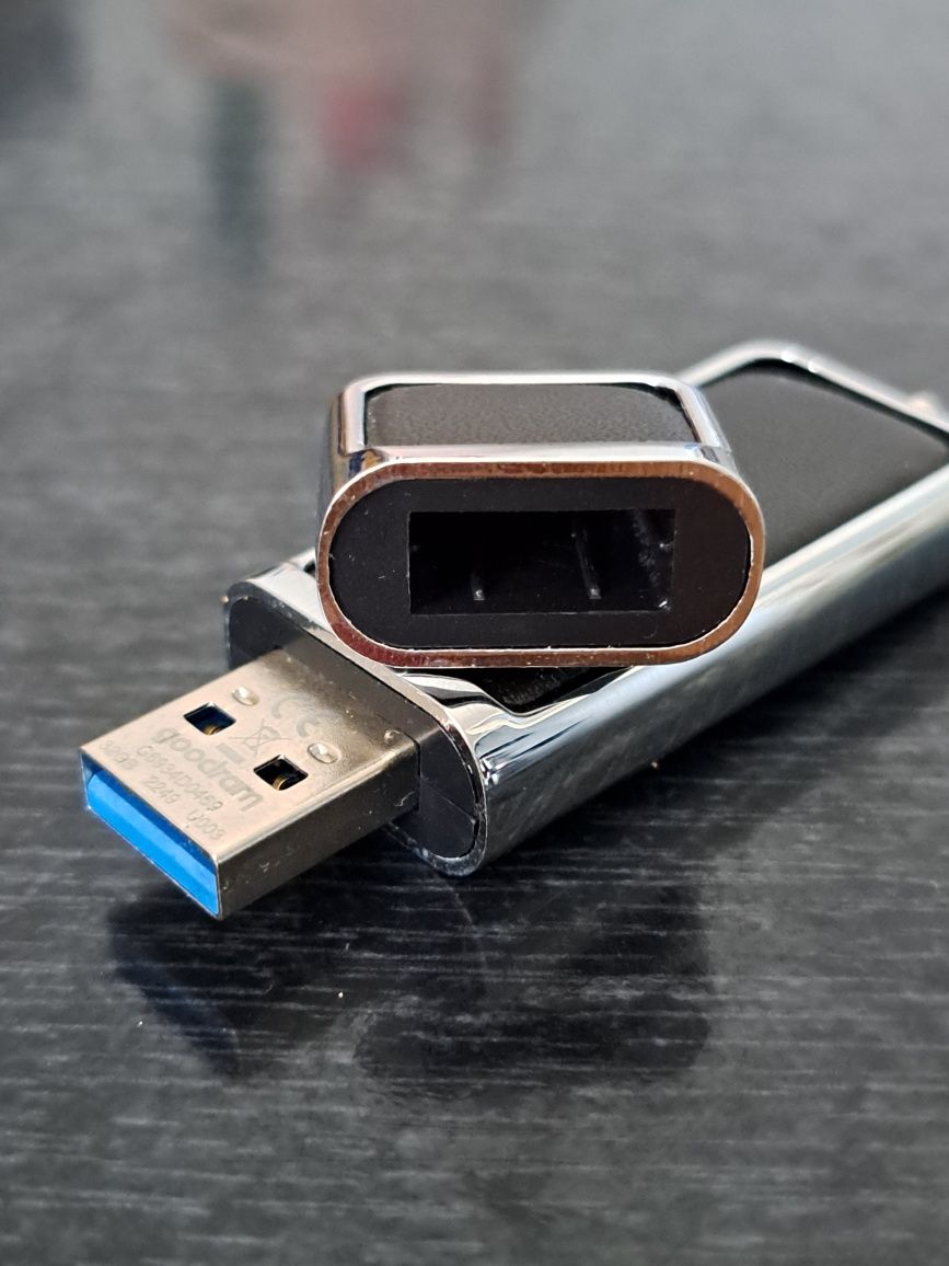 Pendrive 32 gb 1 szt.