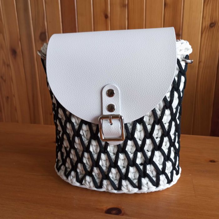 Torebka damska typu "hand made"