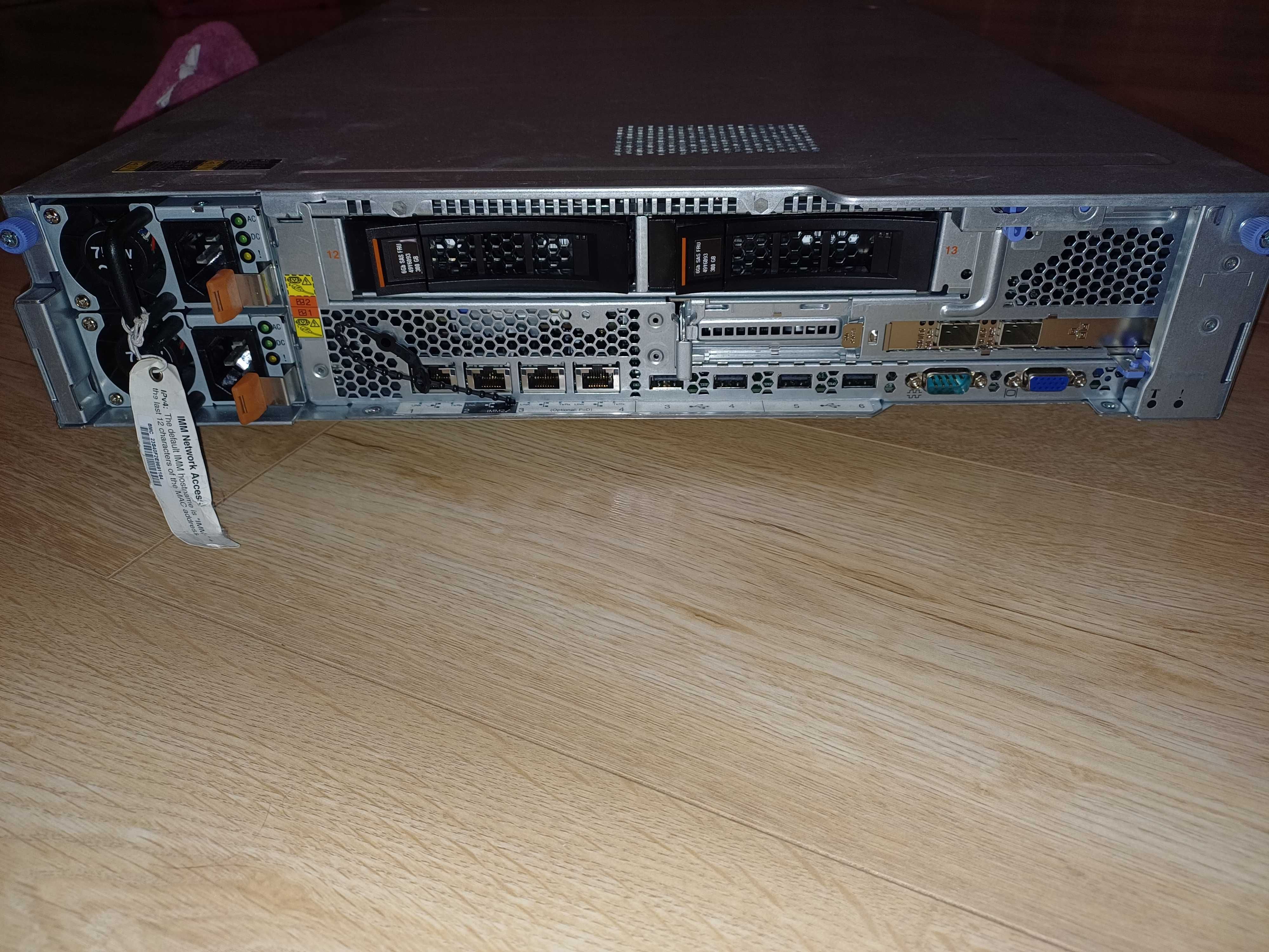 Serwer IBM M4 2CPU 64GB RAM 12x4TB SATA 2x300GB SAS