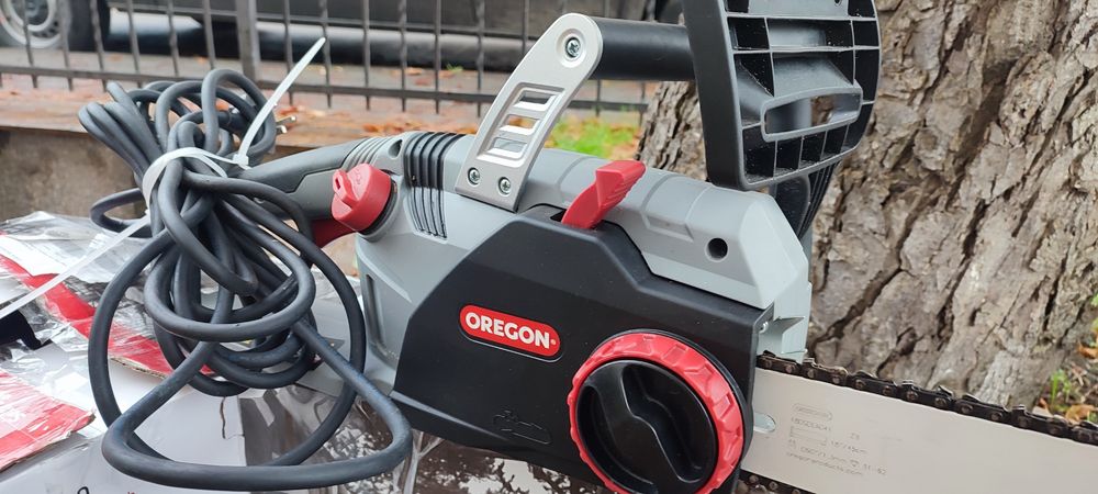 Електропила OREGON 2400 ватт замозаточувальна з Англії, оригінал.