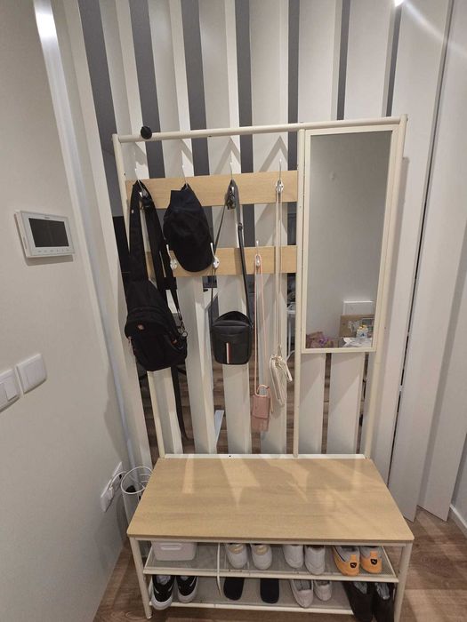 Stante decorativa e sapateira