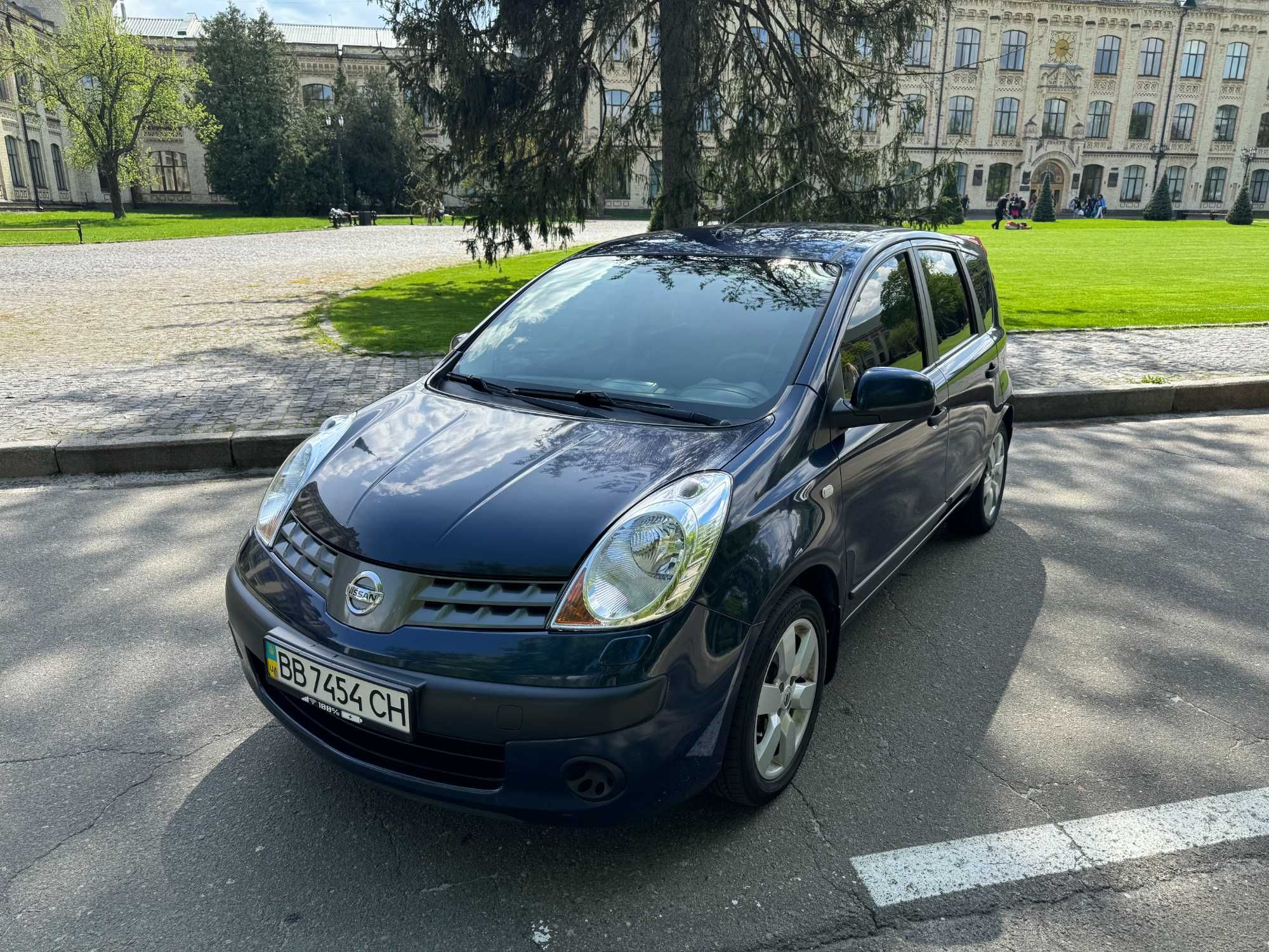 ПРОДАМ автомобиль Nissan Note E11 КАК НОВЫЙ!!!