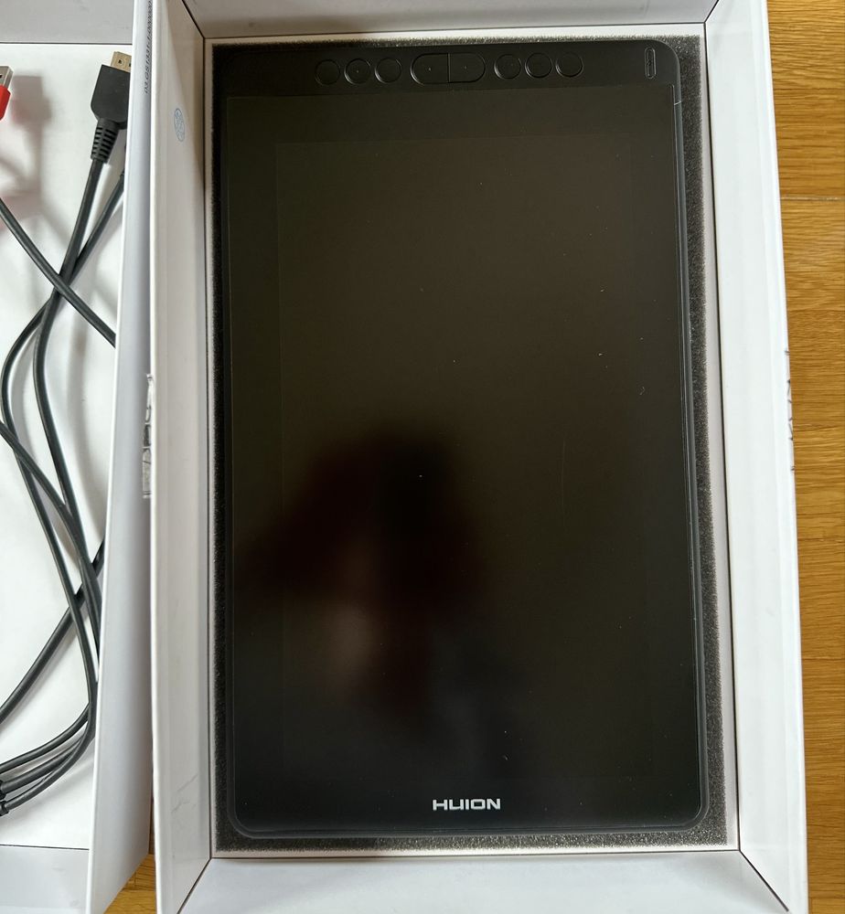 Tablet graficzny 13,3 cala Huion KAMVAS 13 LCD profesjonalny