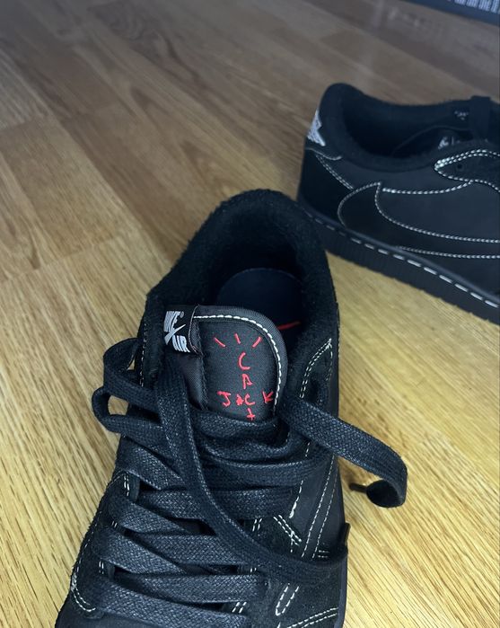 Jordan 1 Low Travis Scoot