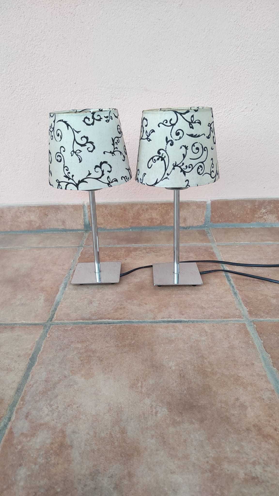 Par de candeeiros