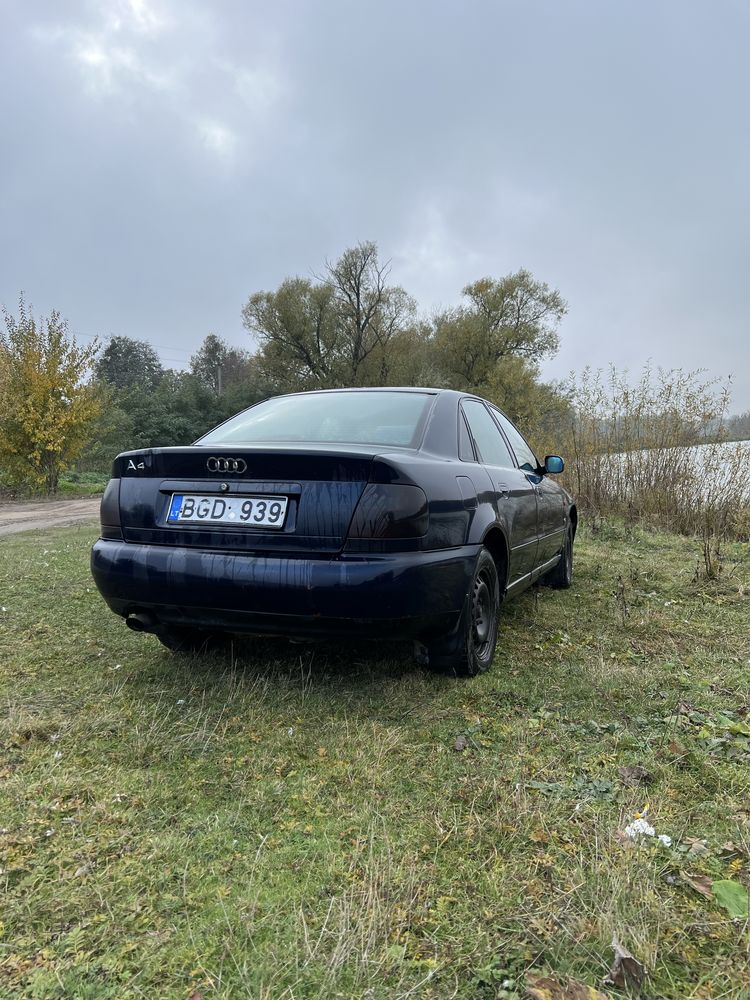 Ауді А4B5, 1,6 бензин, 1997 рік