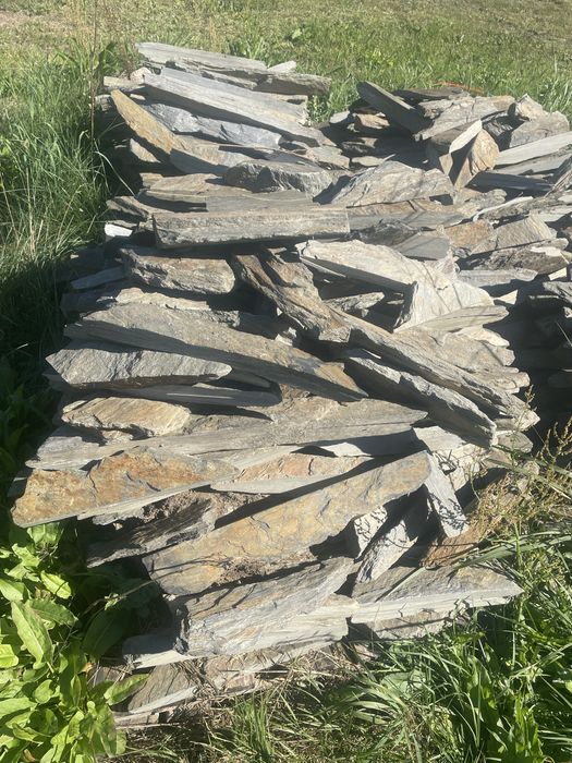 Gnejs szary naturalny kamien