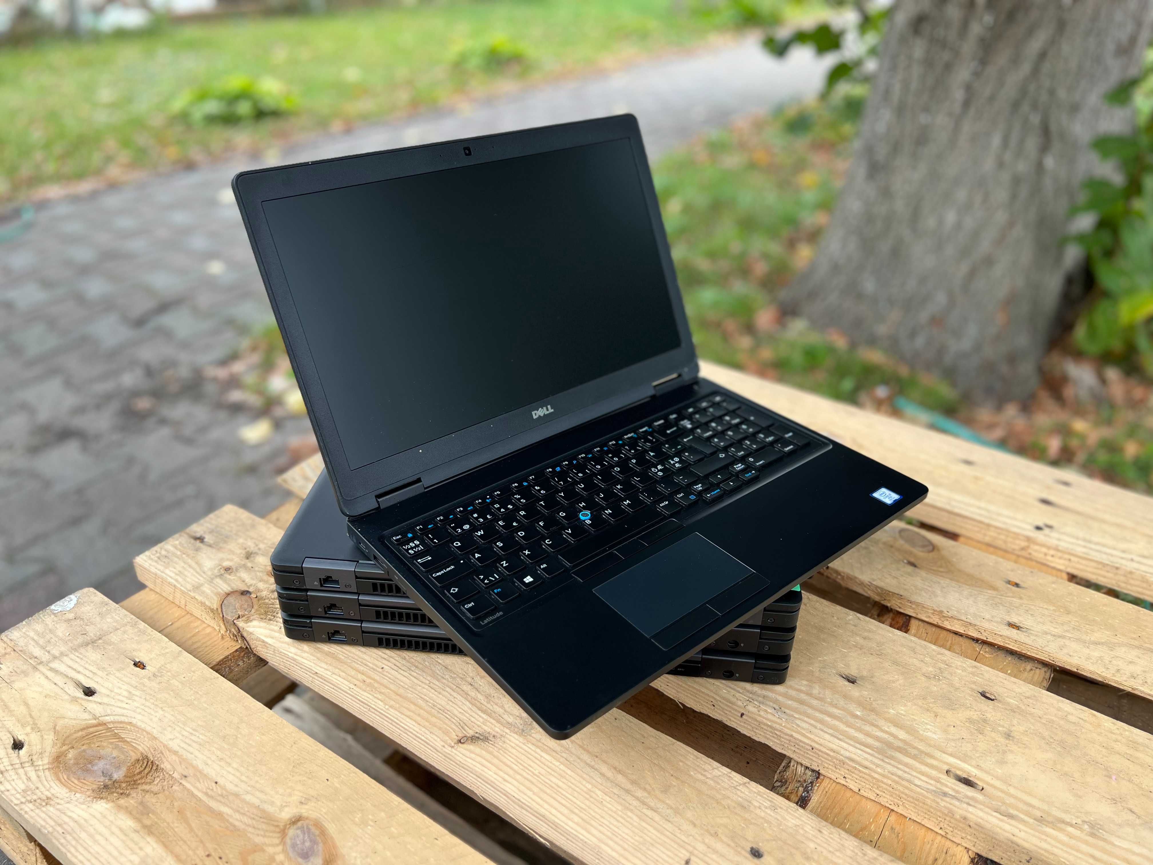 ОПТ Ноутбук Dell Latitude 5580/GeForce 940MX/i5-6440HQ/SSD 256/15"IPS