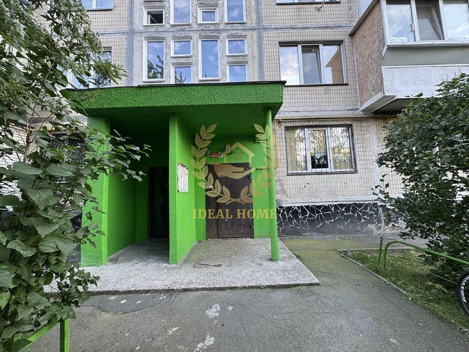 Продається 3-кімнатна квартира в Деснянському р-ні ( Лісовий масив )