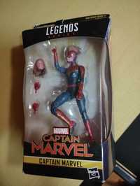 Oryginalna figurka Kapitan Marvel. Hasbro Marvel legends