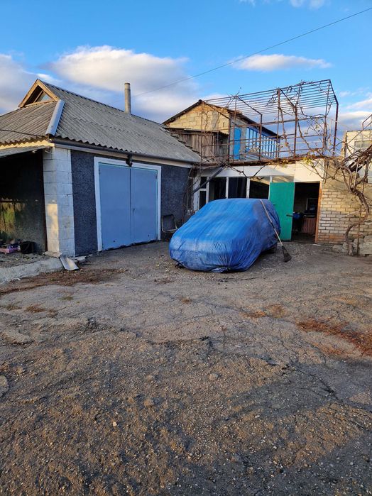 Продам добротний будинок з укриттям в смт Устинівка Кіровоградська обл