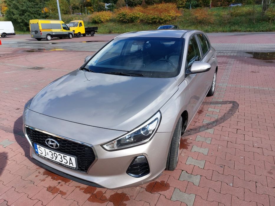 Sprzedam Hyundai i30, 2017, niski przebieg.