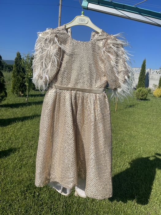 Наряне плаття,сукня