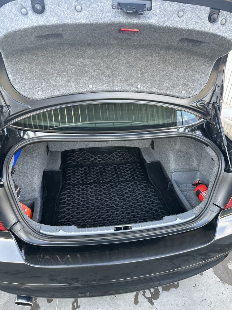 Продаю BMW e90 318
