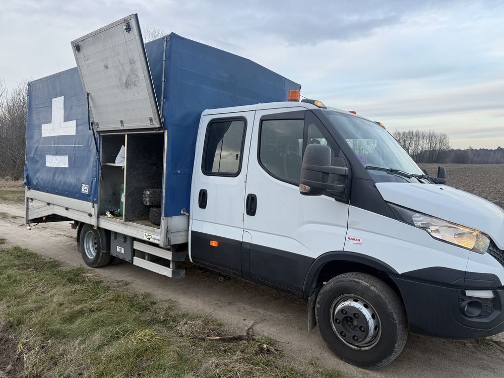 Iveco 70c17  doka najazd + skrzynki specjalistyczny  50c 65c 72c