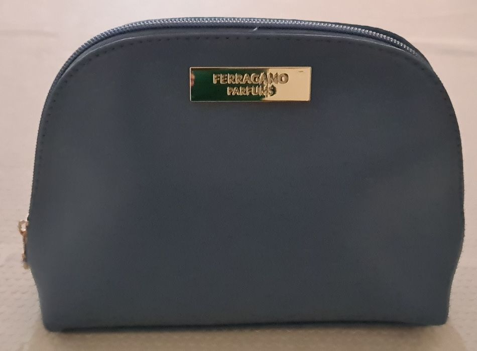Bolsa da Ferragamo. Nova