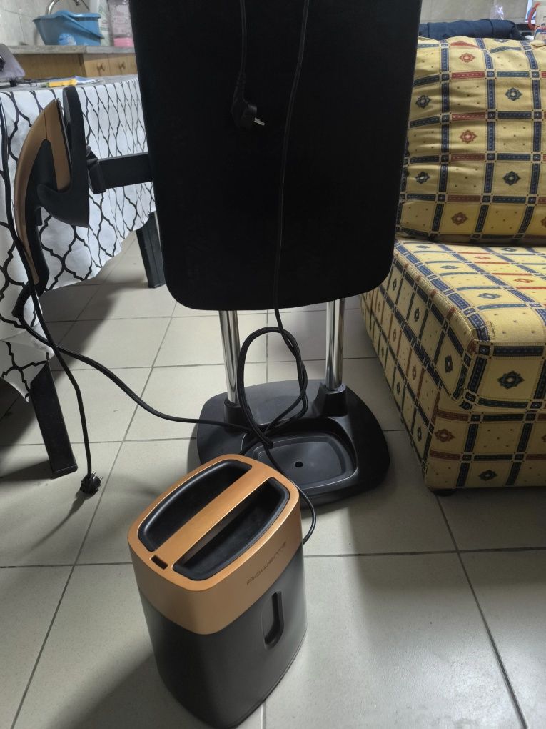 Ferro vertical rowenta