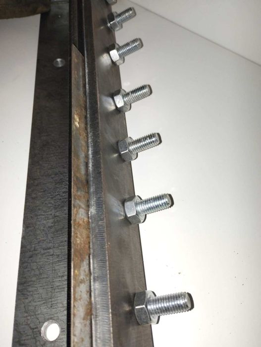 Przyrząd do ostrzenia noży. Stolik uchylny. Imadło uchylne.Knifemaking