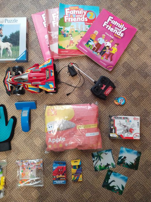 Машина і вертоліт на управлінні, конструктор робот