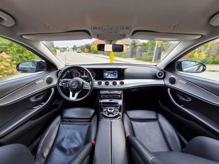 2018 Mercedes-Benz Klasa E 200 d 9G-TRONIC