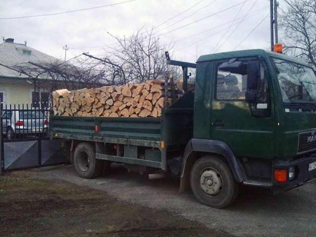 Дубові колоті дрова по області