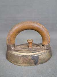 Stare żelazko żeliwne ze zdejmowaną rączką Bilgery