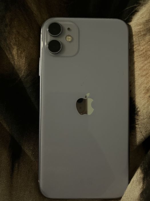 Iphone 11 liliowy, uszkodzony wyswietlacz