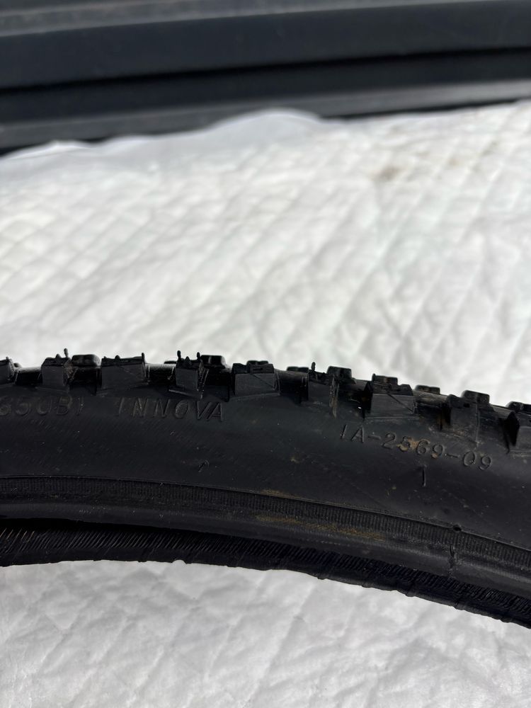 Demontaz uzywana opona rowerowa KLS Attack 27.5x 2.1