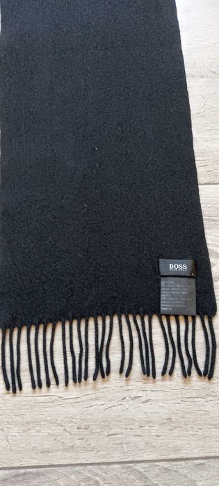 Шарф HUGO BOSS чорний 90% вовна мериноса, 10% кашемір. Шотландія