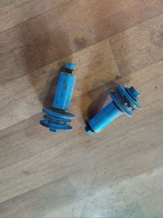 Ролик натяжний в зборі