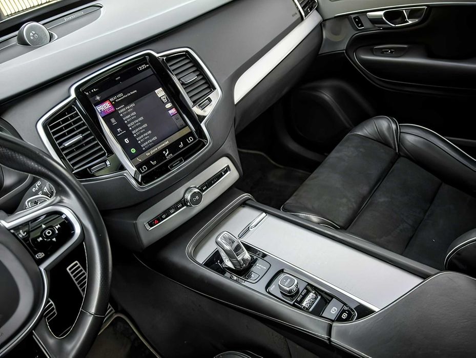 Volvo XC90      2017