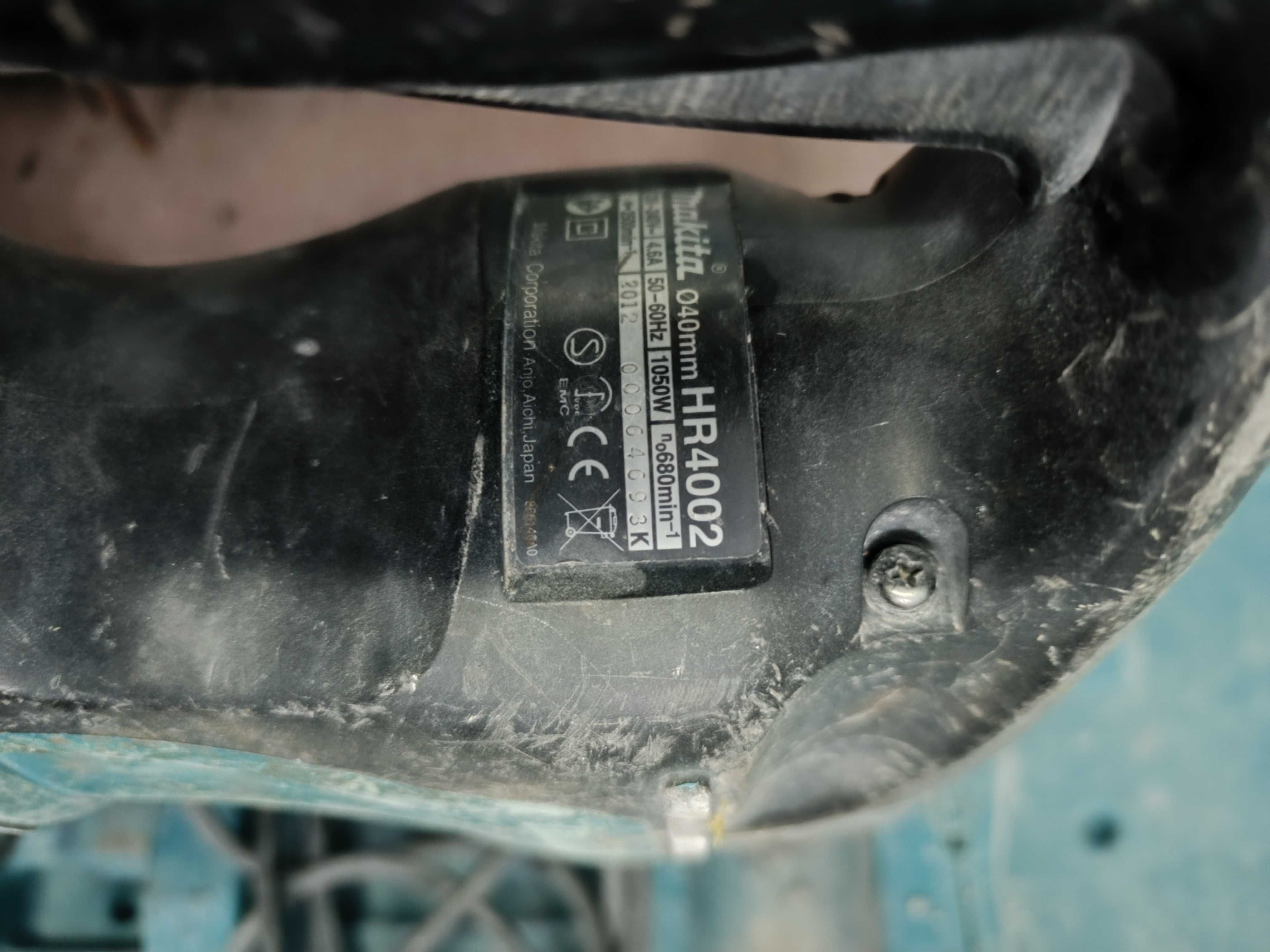 Makita Młot Udarowy Obrotowy SDS-MAX 230V 1050W 6,1J HR4002