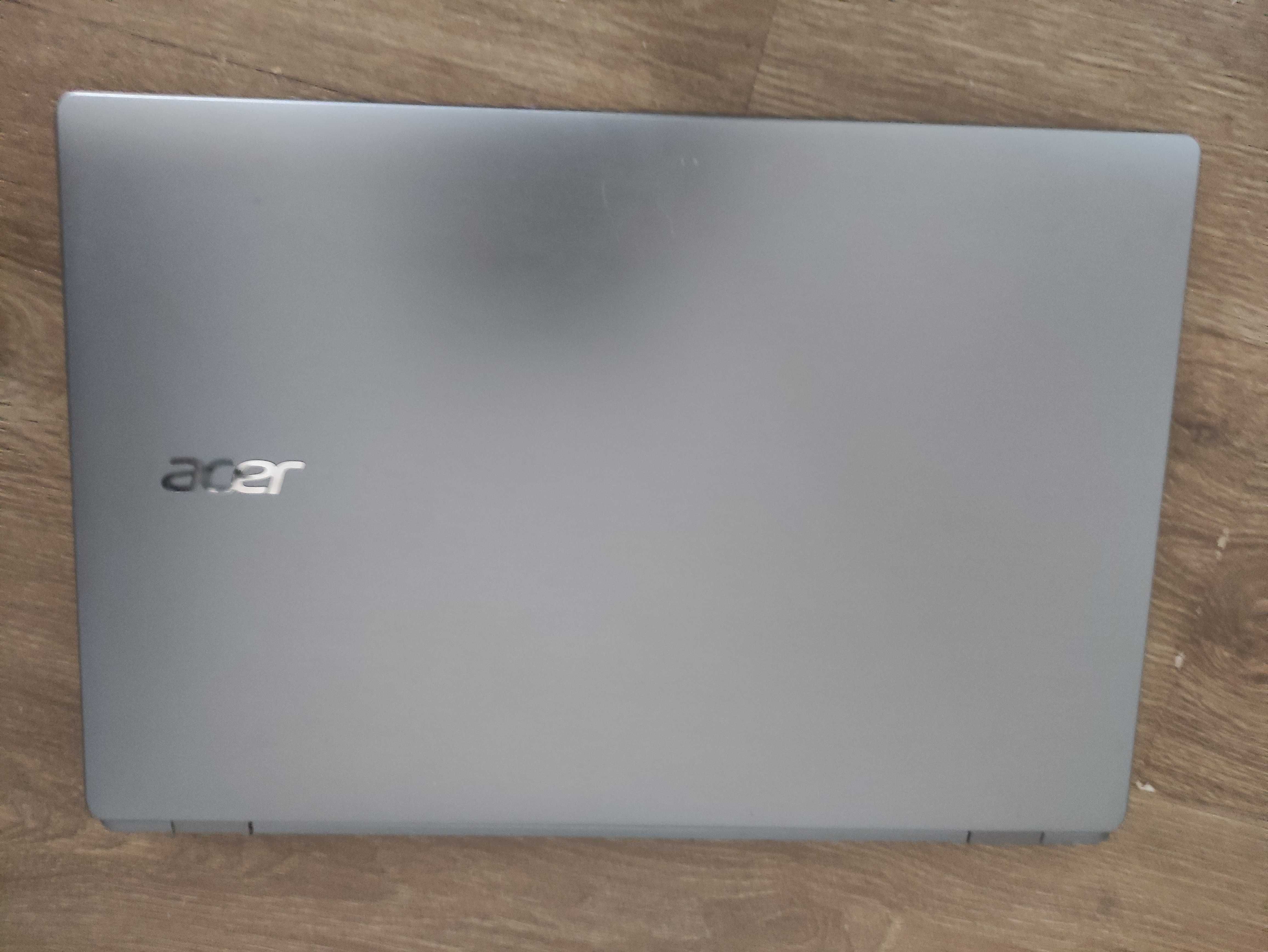 Acer 17" E5-771 Intel Pentium 3556U 8GB RAM 240GB SSD