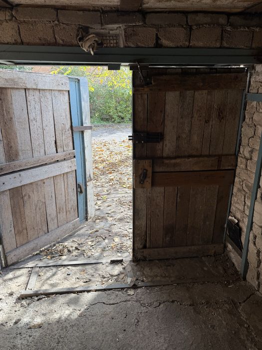 Сдам гараж в районе пл Артема