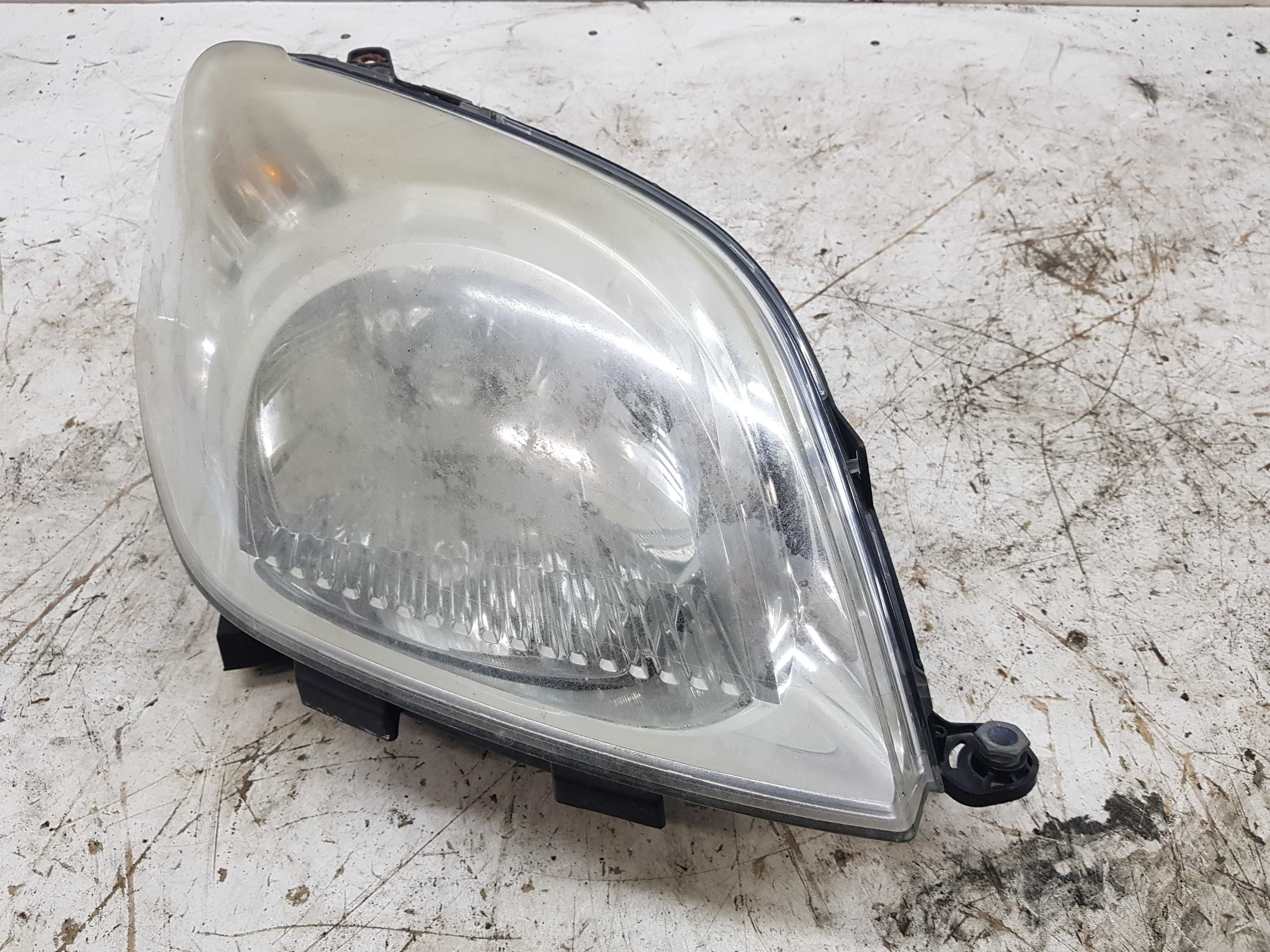 Citroen Nemo Fiat Fiorino Bipper Qubo Lampa Prawa Przednia Prawy Przód