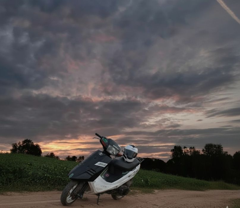 Продаєця Suzuki DDRESS