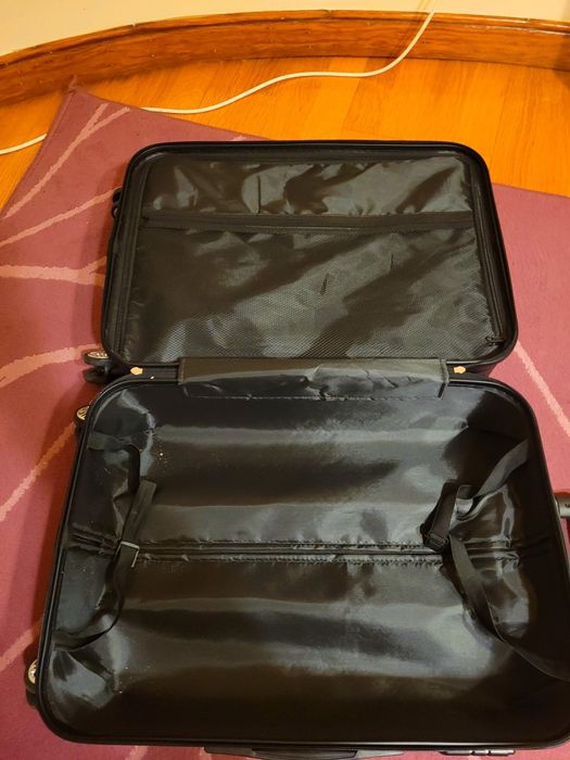 Mala preta de viagem