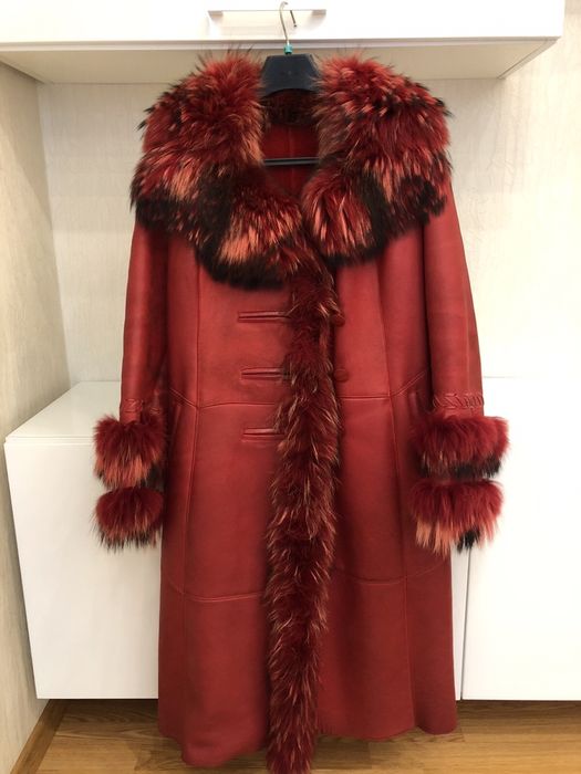 Дубльонка натуральна у хорошому стані , дуже тепла