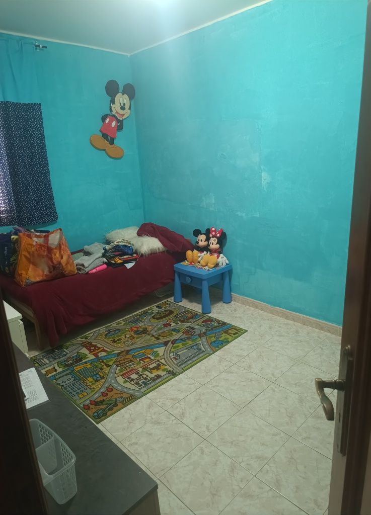 T3 na Amora a 100m2 da Baia e Centro Saúde. Pronto a