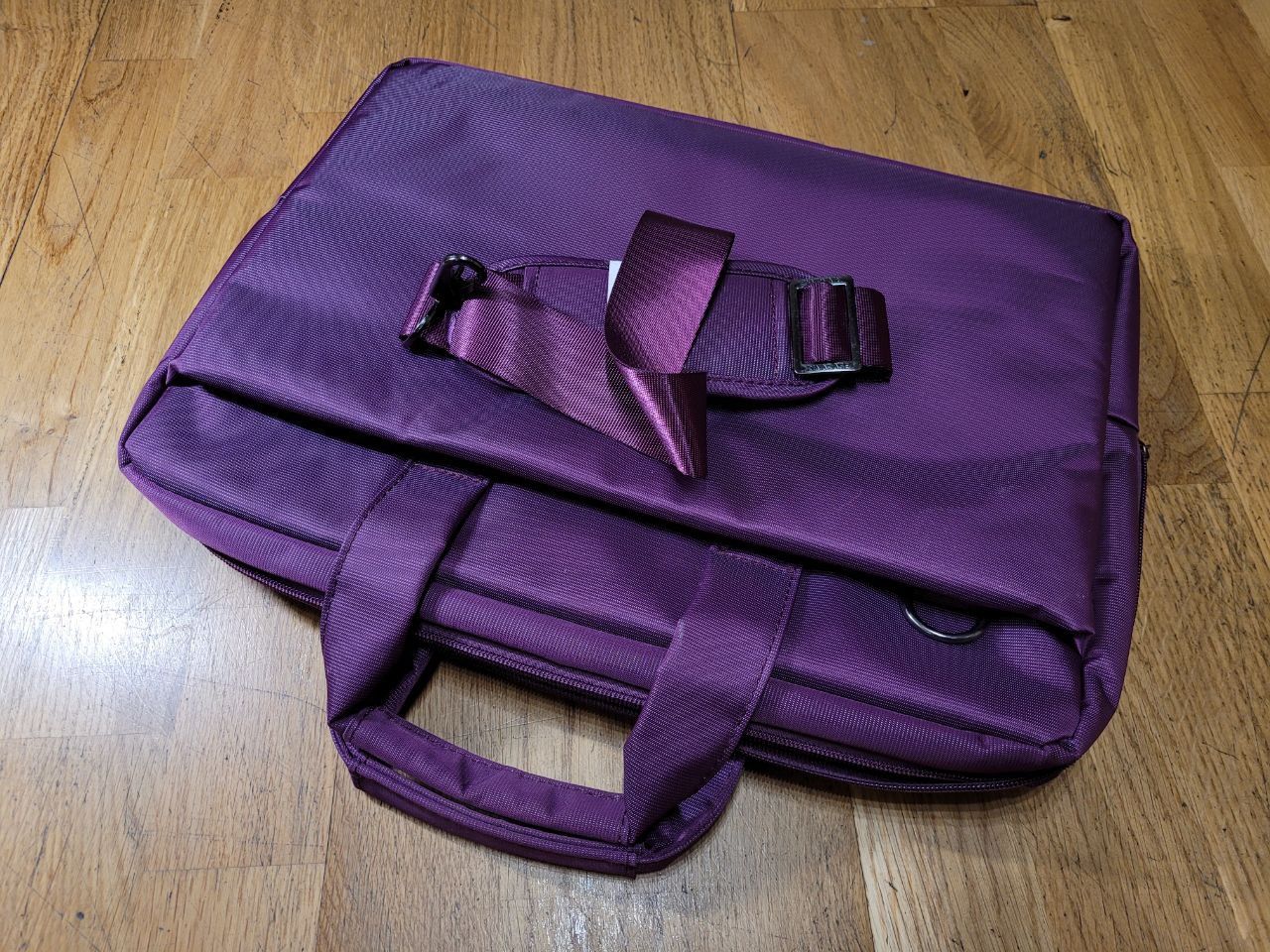 Женская сумка RIVACASE™ "Purple" для ноутбука, книг, тетрадей