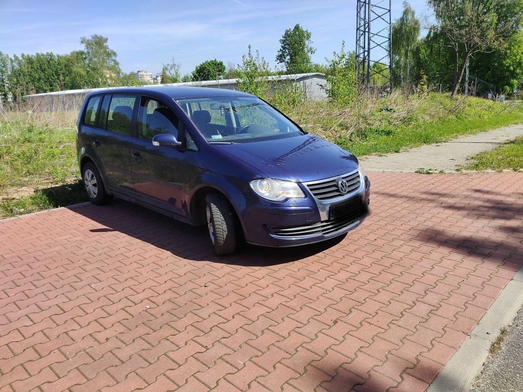 Volkswagen Touran 7 osób