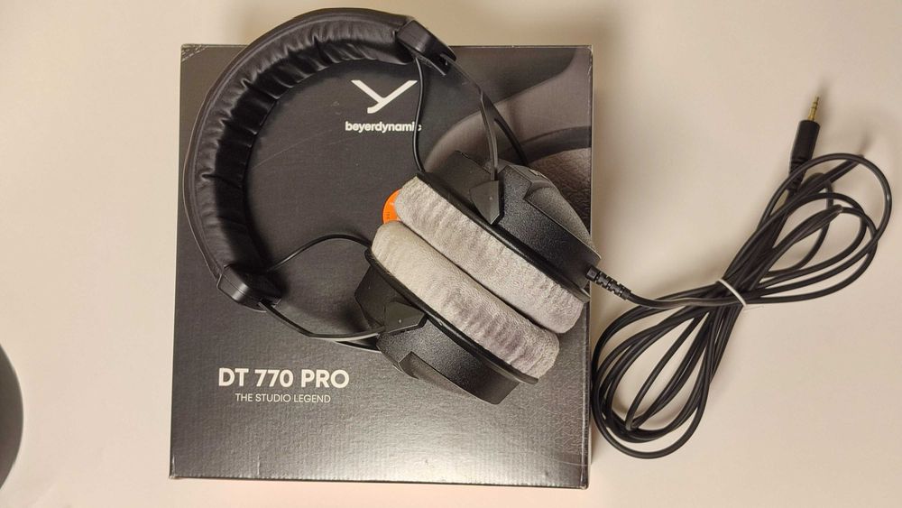 Студійні навушники Beyerdynamic Dt 770 Pro Black 80 Ом