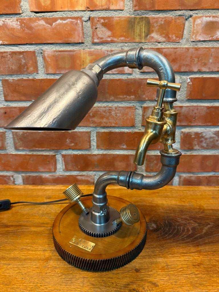 Lampa gabinetowa, industrialna, antyk